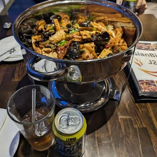C15 麻辣香锅/SPICY STIR-FRY HOT POT🌶️ (For Two)